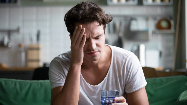 5 самых популярных способов лечения похмелья, которые сделают только хуже