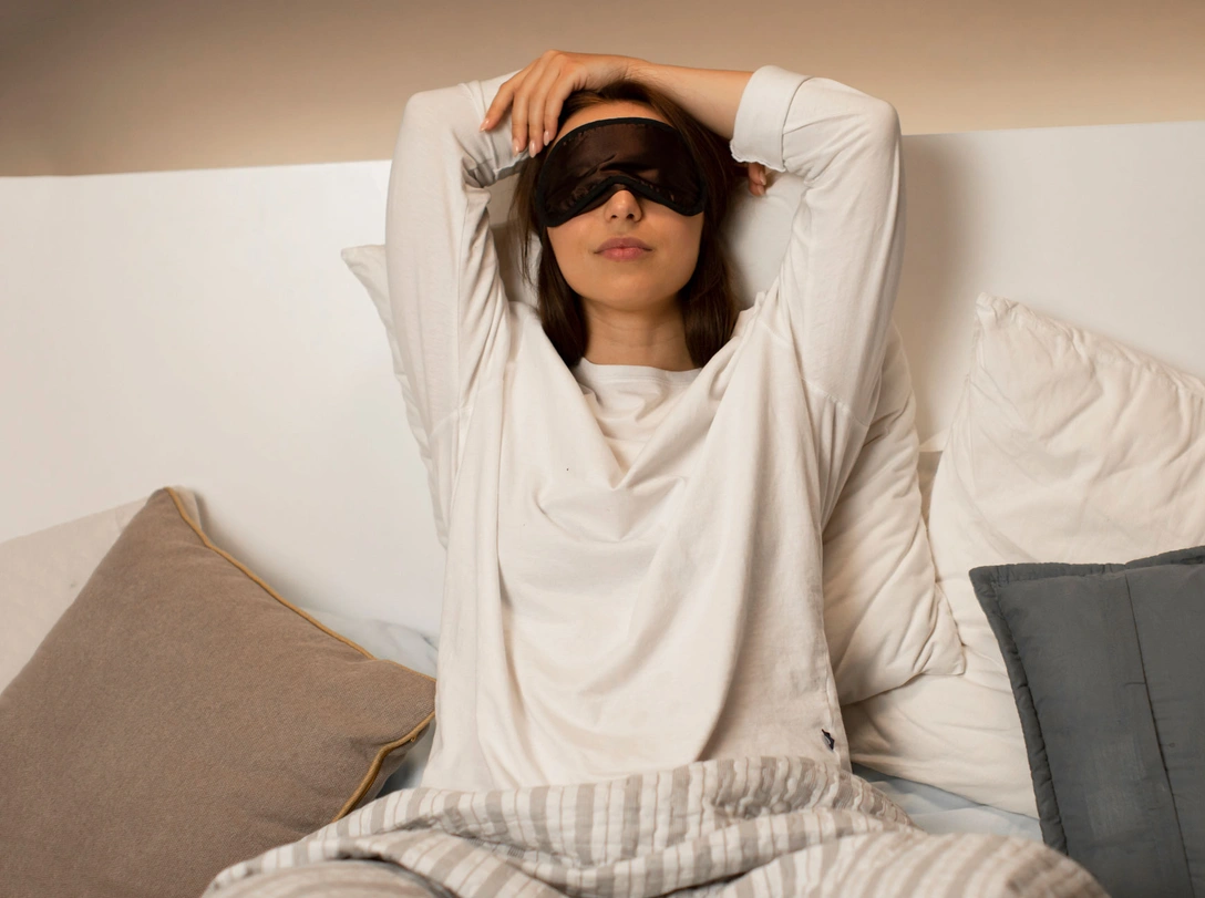 5 эффективных способов наладить режим сна после отпуска (или бурных выходных) | marieclaire.ru