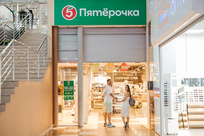После основного шопинга пара зашла в «Пятерочку» | Источник: Ксения Зимина