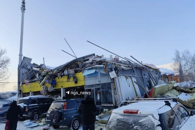 Novosibirsk shopping center collapses like a house of cards