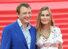 Марат Башаров вышел в свет с бывшей женой после развода