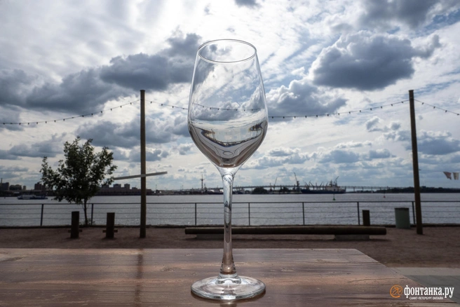 Вредные привычки сильно ударят по кошельку | Источник: Михаил Огнев / FONTANKA.RU