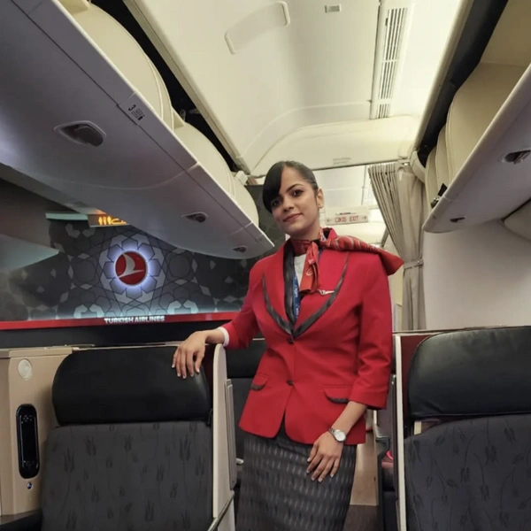 стюардессы, стюардессы униформа, стюардессы форма, Turkish Airlines | Источник: Социальные сети