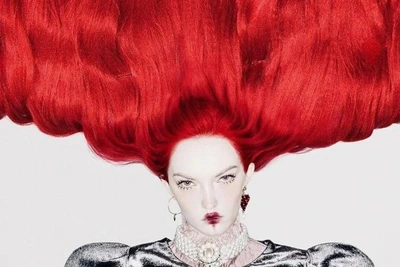 Новосибирцы создали прическу высотой 2 метра для Vogue Portugal