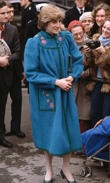 1982 год. Беременная леди Диана на встрече с жителями Брикстона