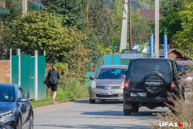 А кто-то в обратную сторону идет | Источник: Булат Салихов / UFA1.RU