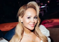 Анна Калашникова сделала себе грудь пятого размера и избавилась от второго пупка – видео