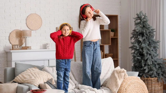 На чужих ошибках: как нельзя обращаться с мягкой мебелью, если не хотите ее испортить