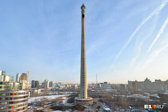Башню забросили строить в 90-е, а в 2018 году снесли. Арену открыли прошлой весной | Источник: Артем Устюжанин / E1.RU 