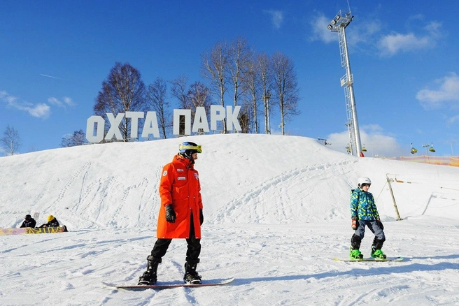 С новым сезоном! В «Охта Парке» открылись горнолыжные склоны | www.fontanka.ru