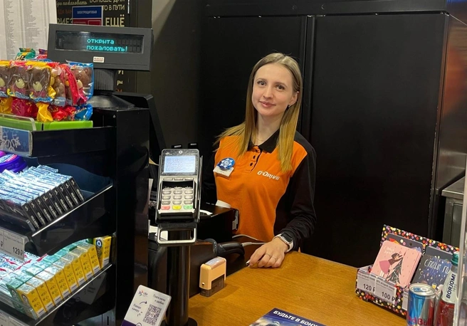 «Думали, заправятся и поедут дальше, но… оказалось, приехали выбрать новую сковородку, ножи и кастрюлю!» | Источник: Елизавета Соколова