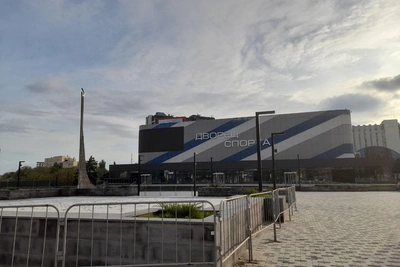 Плитку у Дворца спорта в Ростове демонтируют