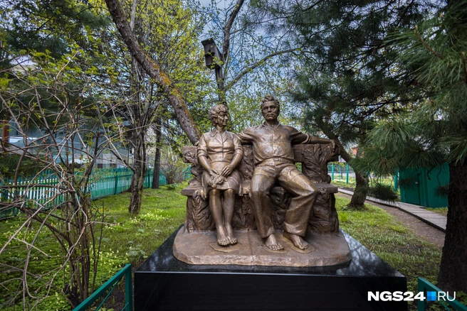 Скульптура воплотилась из реальности | Источник: Мария Ленц / NGS24.RU 