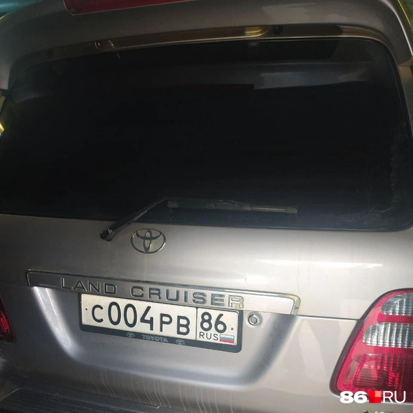 Мы заметили повреждение авто лишь на одном фото | Источник: Евгений Городилов