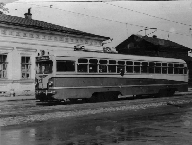 Снимок сделан в промежутке между 1956 и 1957 годами | Источник: pastvu.com