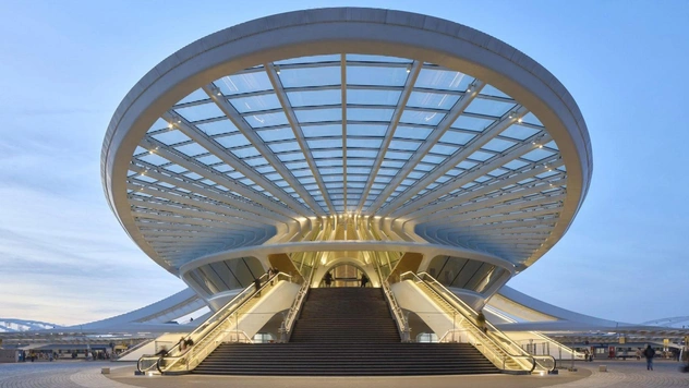 Сантьяго Калатрава построил вокзал-мост в Бельгии