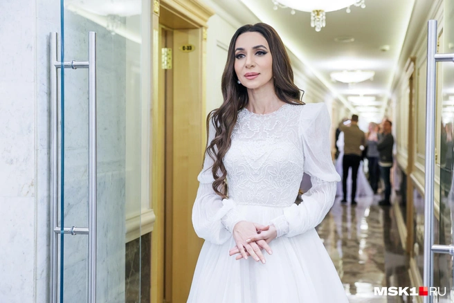 Заре под силу романсы и зажигательные композиции | Источник: Артем Устюжанин / MSK1.RU