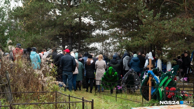 Завтра похороны навального. Простились с погибшим мобилизованным. Кладбище мобилизованных. Похороны мобилизованных в Омске.