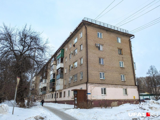 Юрист советует жильцам дома собраться — во всех смыслах | Источник: Булат Салихов