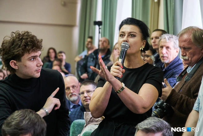 Марина уверена, что доминанта в центре города ненужна, она переживает, что в будущем застроить свою территорию захотят и «Универсам» и гостиница «Центральная» | Источник: Александр Ощепков / NGS.RU