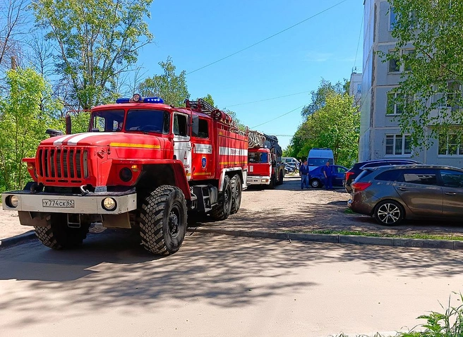 К дому на улице Забайкальской подъехали автомобили спецслужб | ya62.ru