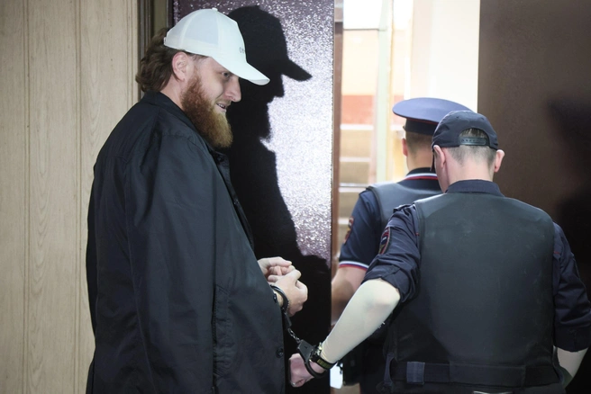 Суд арестовал на два месяца подозреваемых в ограблении курьера в «Москва Сити» | Источник: Дмитрий Толстошеев / MSK1.RU