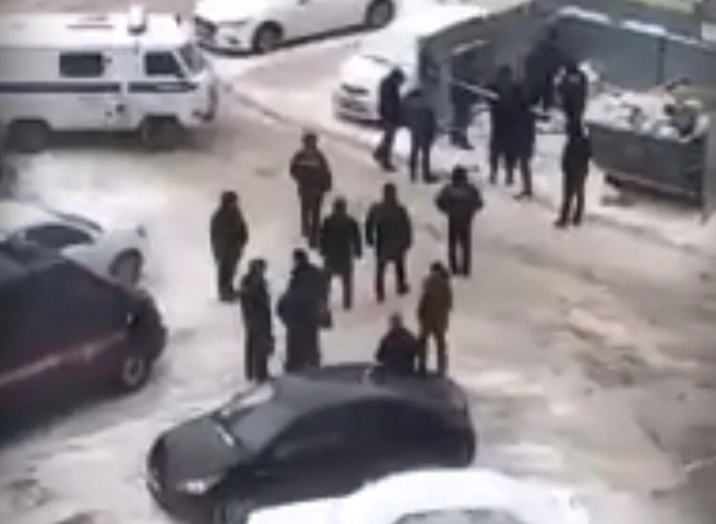 В Рязани около мусорных баков обнаружили труп в пакете | ya62.ru