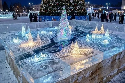Новогодний городок на Татышеве: новые горки и елка