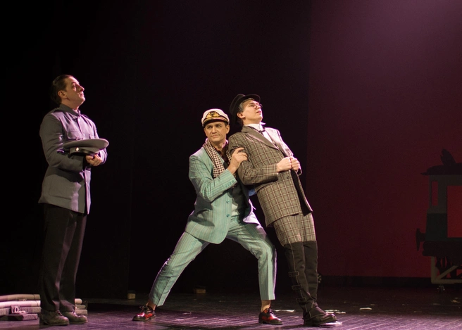 Спектакль «12 стульев» | Источник: пресс-служба Курганского театра драмы