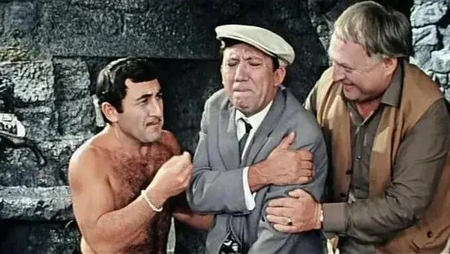 Леонид Каневский в фильме «Бриллиантовая рука» (18+) | Источник: «Бриллиантовая рука» (18+), 1969 г., режиссер: Леонид Гайдай