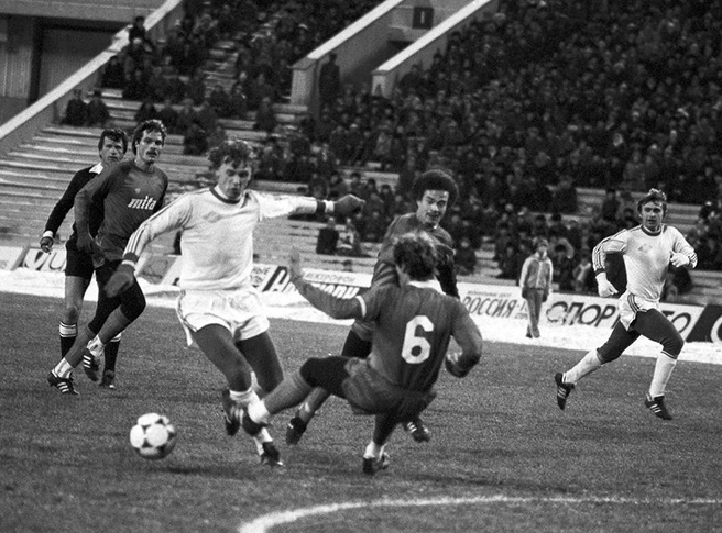 Тот самый матч между советской и голландской командами | Источник: Валерий Зуфаров / ТАСС