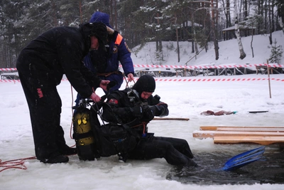 Двое детей провалились под лед в Новокузнецке