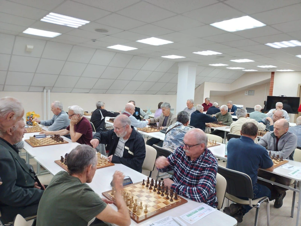 Учился шахматам Александр с 13 лет в ДК «Октябрьской революции» | Источник: Александр Алтынцев 