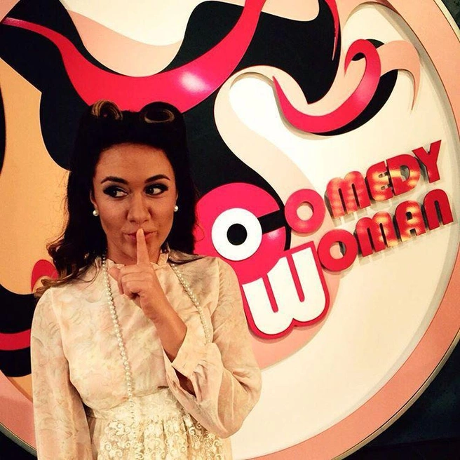 Образ буфетчицы был как у оперной певицы&nbsp;— с платьями как из прошлого века и буклями на голове | Источник: Олеся Яппарова