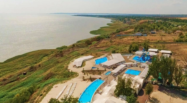 Здесь сауны с видом на море, уютные домики и множество зон для детей | Источник: «Станция Морская»