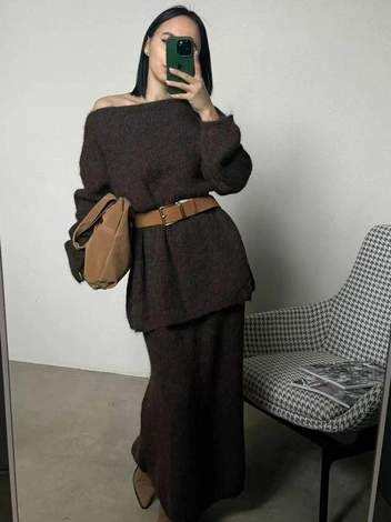 Талию можно подчеркнуть поясом, если хочется более женственного силуэта | Источник: ru.pinterest.com