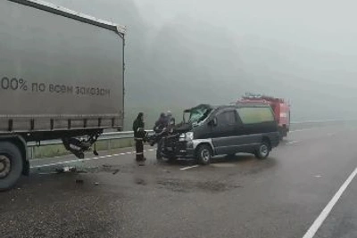 Столкновение грузовика и микроавтобуса в Приамурье