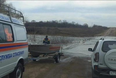 Паводок ограничил движение по двум мостам на Медведице