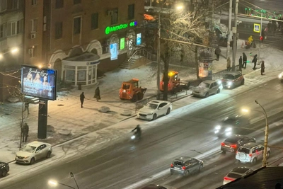 Ростовские коммунальщики вышли на борьбу со снегом