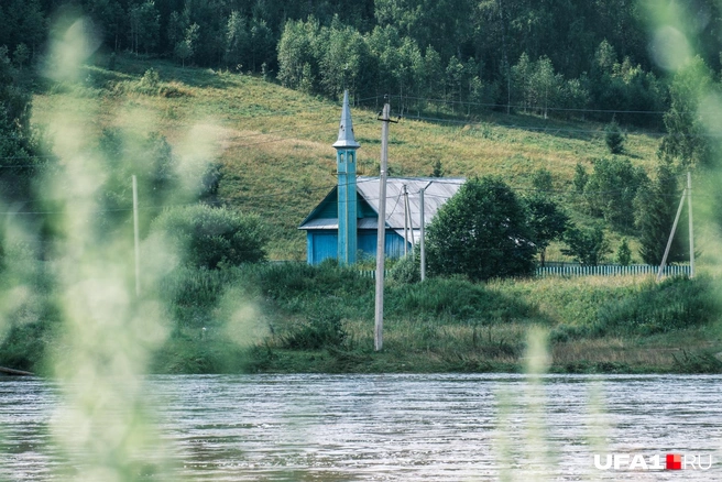 Мечеть на берегу реки смотрится очень эстетично | Источник: Булат Салихов / UFA1.RU
