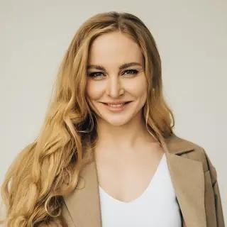 <p>Валентина Суровцева</p>