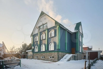 Просторный коттедж на 347 м² продают в селе Мамоны