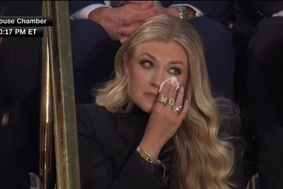 Трамп почтил Чарли Кирка, Эрика плакала на обращении