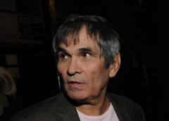 Сын Бари Алибасова с юмором о его жене-сиделке: «А если Елена убьет отца и отнимет все?»