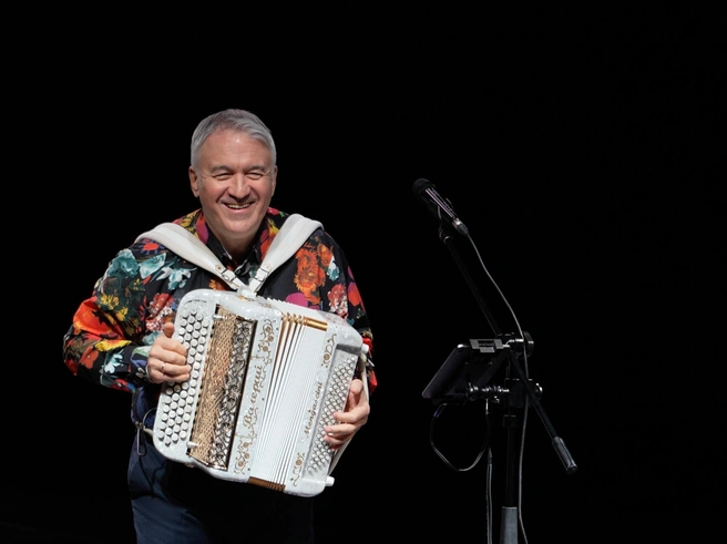 В репертуаре музыканта более 500 песен и инструментальных произведений | Источник: Валерий Семин / Vk.com