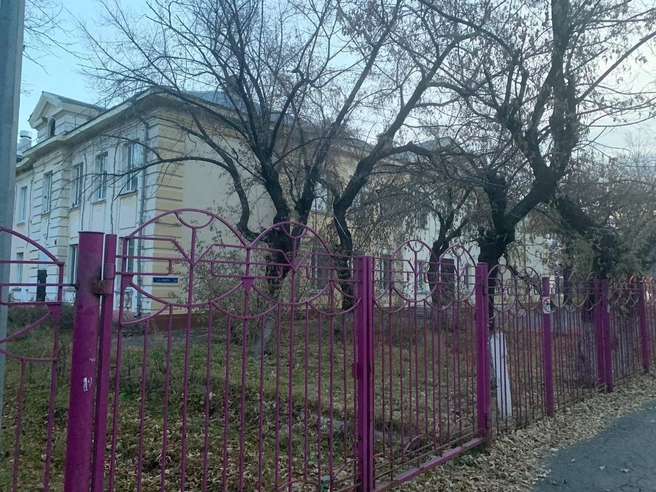 По имеющимся данным, строительство школы велось с участием военнопленных немецкой армии. | Источник: Никита Кифорук / 72.RU