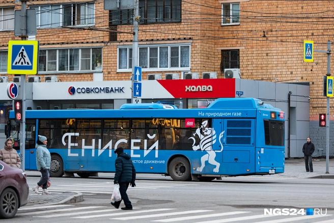 Газовая установка сзади больше обычного дизельного двигателя | Источник: Мария Ленц / NGS24.RU