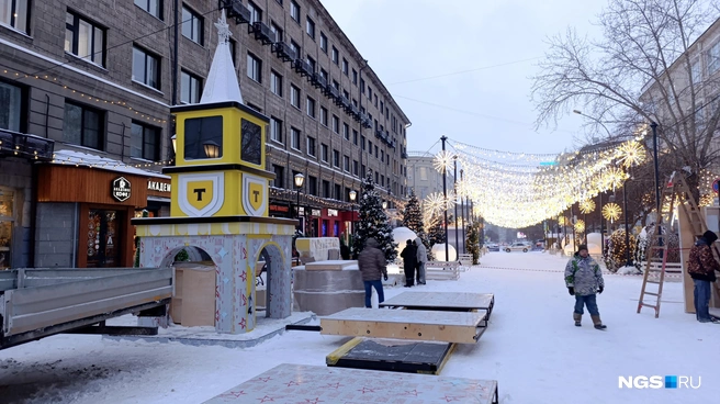 В этом году горожан ждут настоящие рекламные «замки» | Источник: Стас Соколов / NGS.RU
