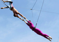 2 июня в Парке Горького откроется летняя школа воздушной гимнастики «Трапеция Yota»
