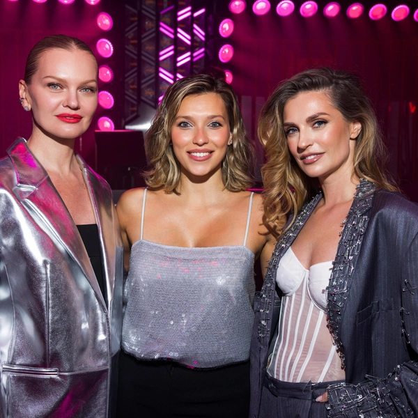 Елена Кулецкая, Регина Тодоренко, Саша Савельева | Источник: Денис Будин